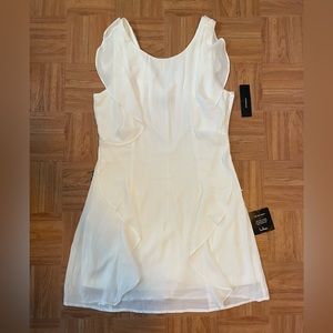 Beautiful white short dress, from lulus, never used